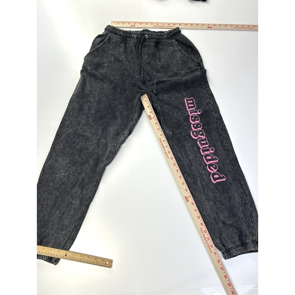 Missguided black acid wash sweatpants with pink graphic lettering - Picture 8 of 16